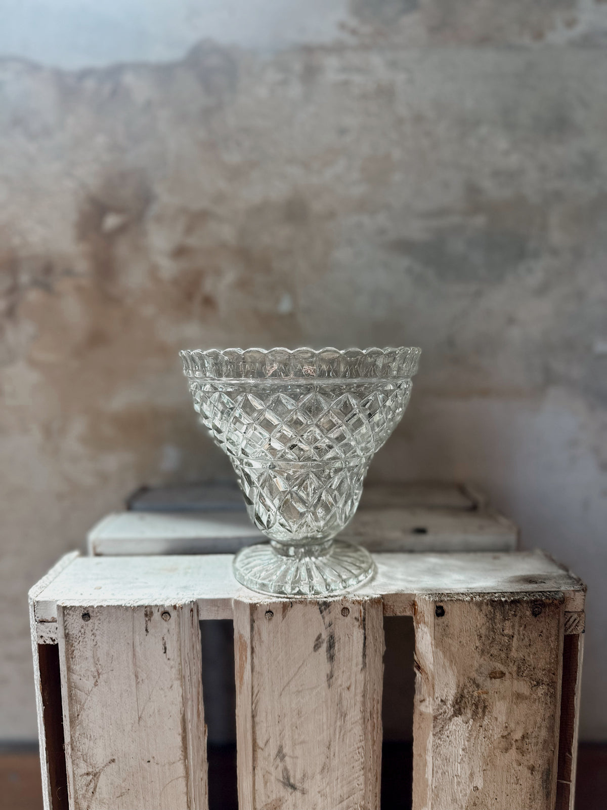 Wexford Pattern Pressed Glass Bowl/Vase