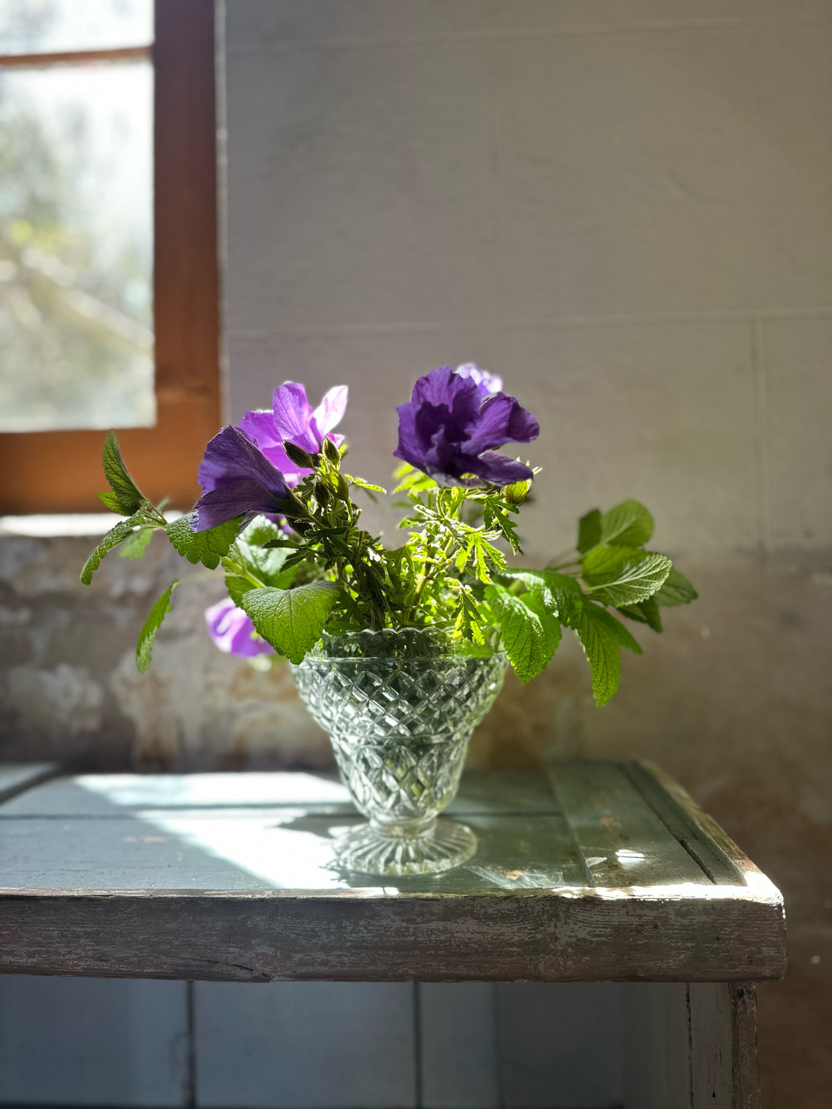 Wexford Pattern Pressed Glass Bowl/Vase
