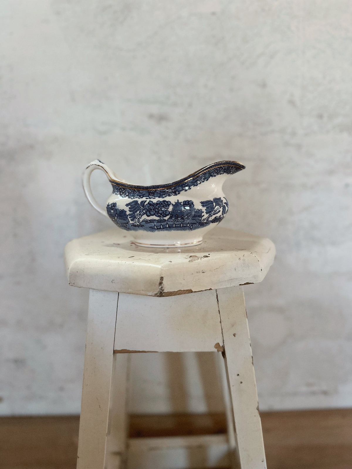 English Blue Old Willow Gravy Boat - Washington Pottery